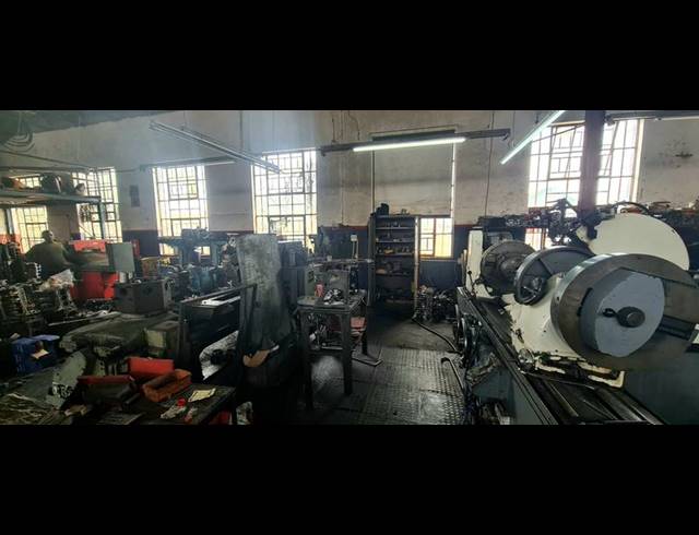 INDUSTRIAL PROPERTY TO RENT IN ROODEPOORT CENTRAL